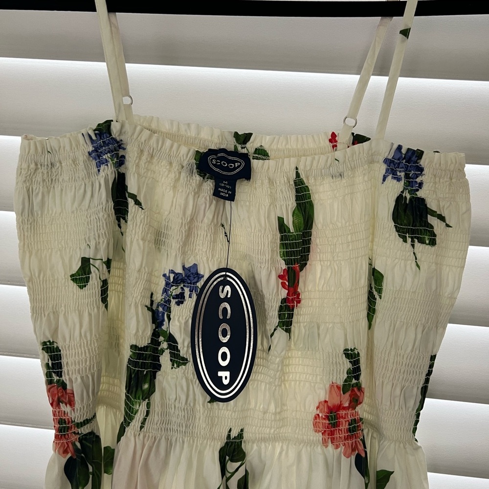NWT Scoop White Floral Maxi Dress with Smocked Bodice - Picture 2 of 5